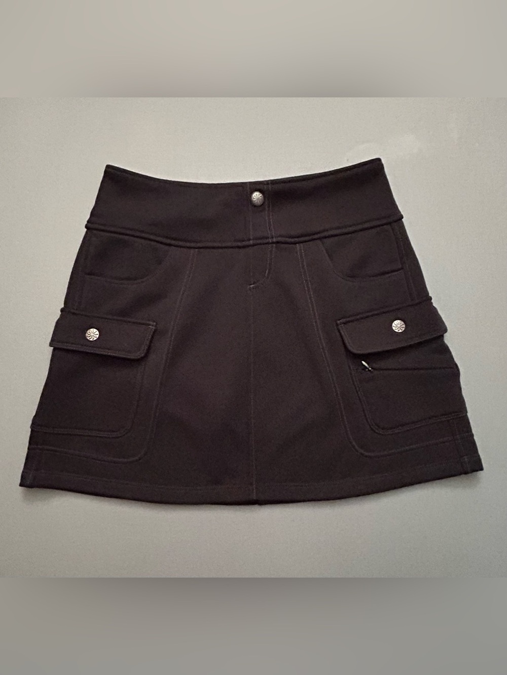 Athleta Athletic Athleisure Black Skirt with Snap Detail Cargo Pockets